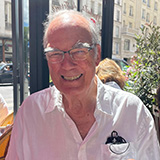 Prof. Lydgate in Paris cafe